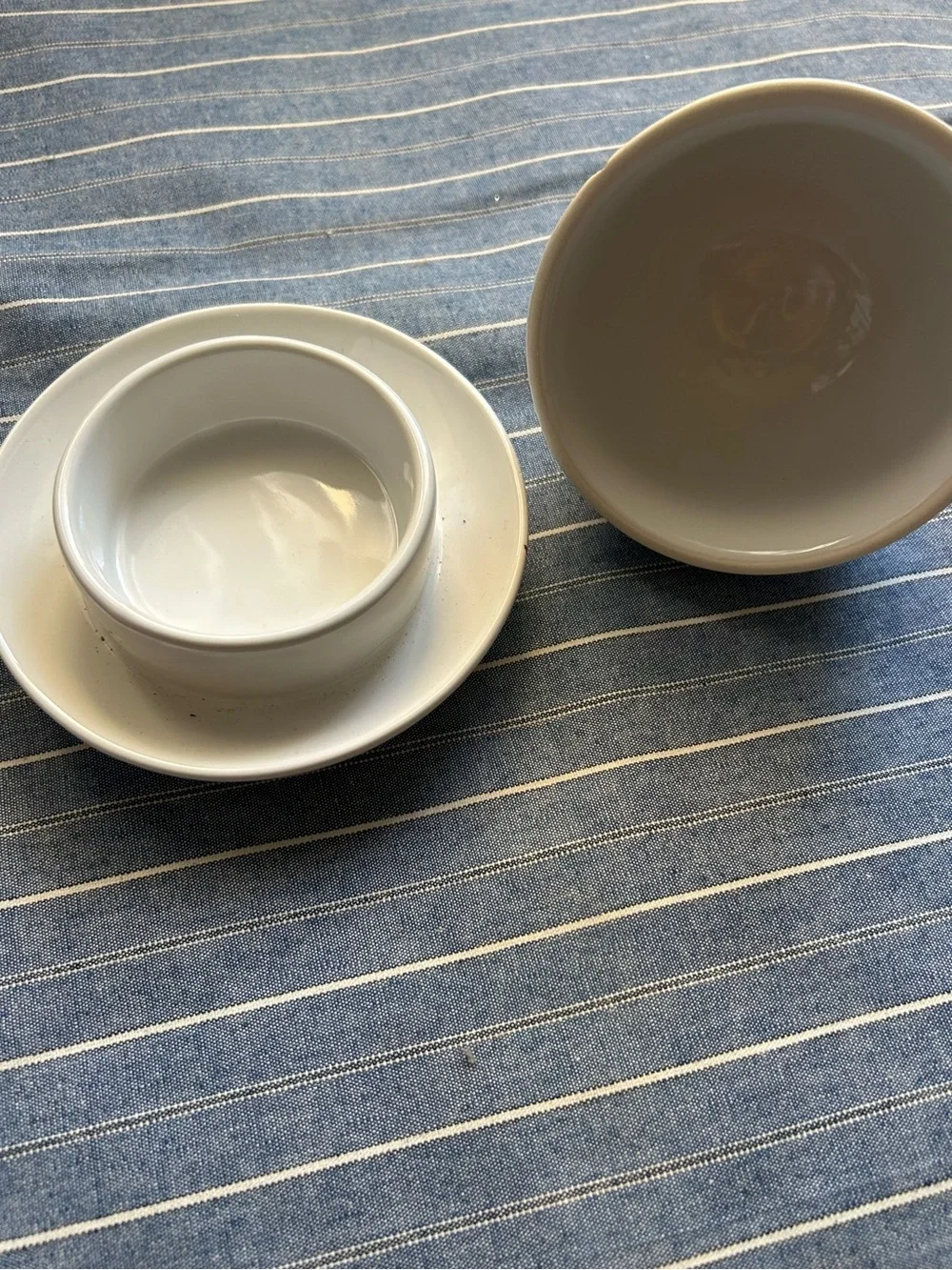 Ceramic Small Butter Dish With Lid Kitchen Servewear *Has Flaw